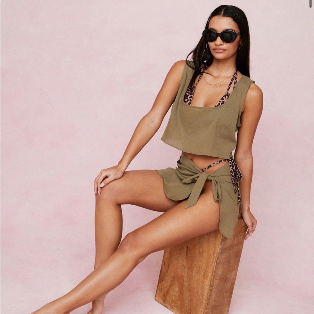NASTY GAL CHIFFON COVER UP MINI SKIRT & CROP TOP OLIVE GREEN / NEVER WORN